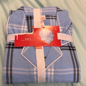 Men’s Blue Plaid Pajamas Wonderland size Large Sleep Set